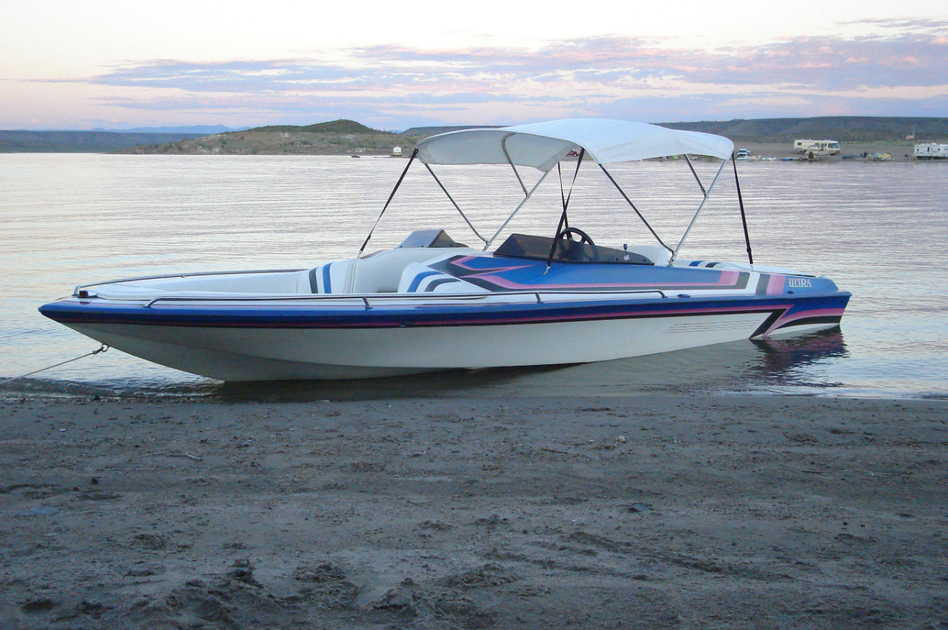 bimini top on speedboat